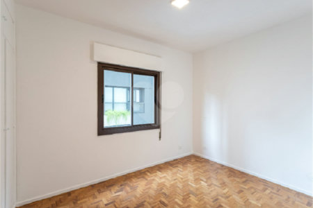 Apartamento à venda com 3 quartos, sendo 1 suíte, em Itaim Bibi, São Paulo, SP