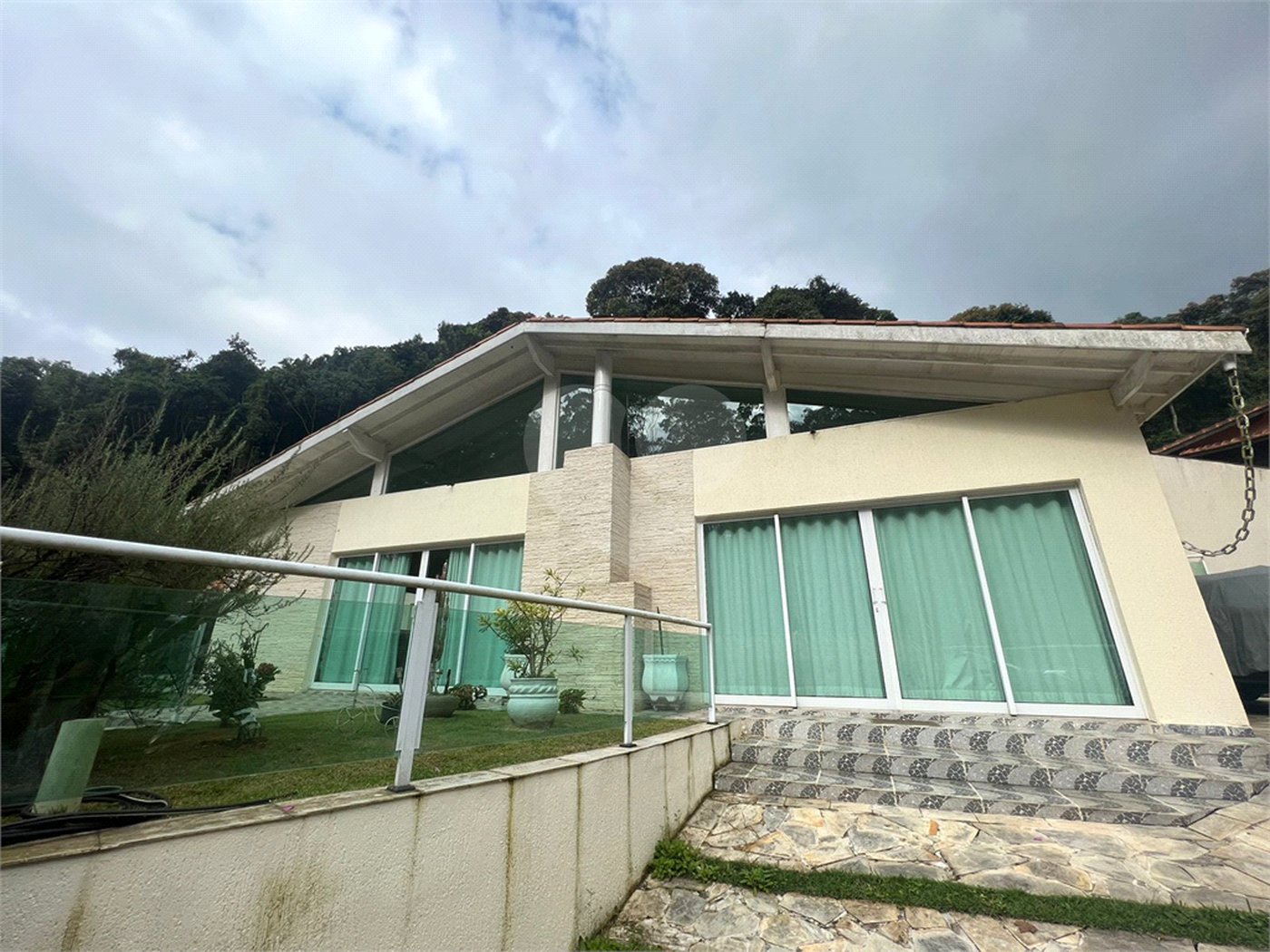 Casa à venda com 4 suítes no condomínio Parque Petrópolis 4 Secção, Mairiporã - SP