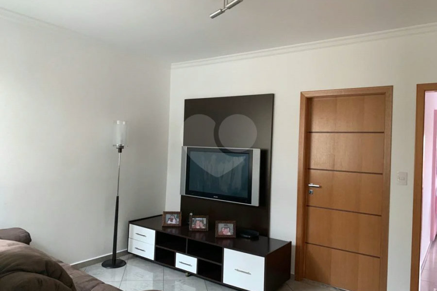 Excelente sobrado com piscina e churrasqueira