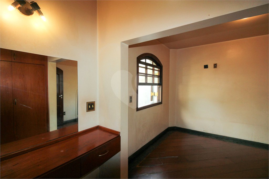 Casa à venda com 5 quartos, sendo 3 suítes, em Jardim São Bento, São Paulo, SP