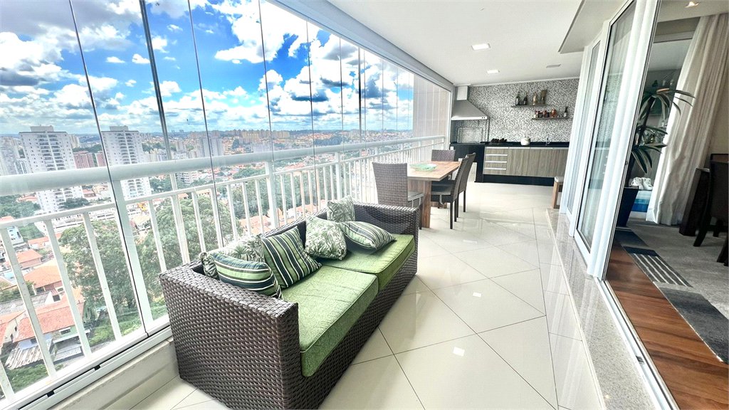 Apartamento à venda com 3 suítes em Jardim Monte Kemel, São Paulo, SP