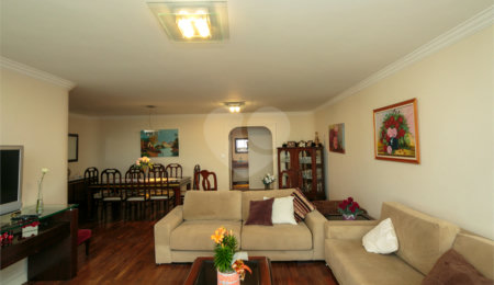 Apartamento à venda com 4 quartos, sendo 1 suíte,  em Alto da Boa Vista, São Paulo, SP