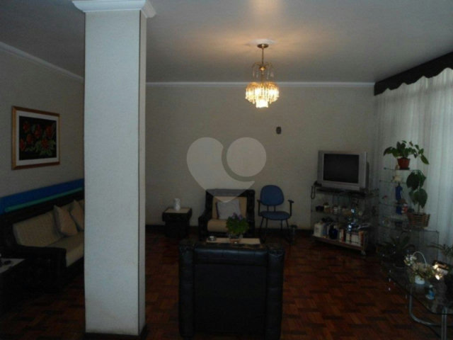 Casa à venda com 4 quartos, sendo 1 suíte,  em Santana, São Paulo, SP