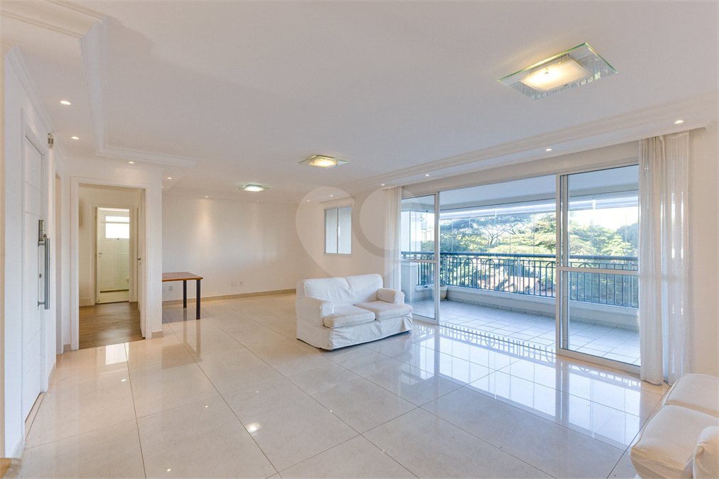 Apartamento à venda com 3 suítes em Alto da Boa Vista, São Paulo, SP