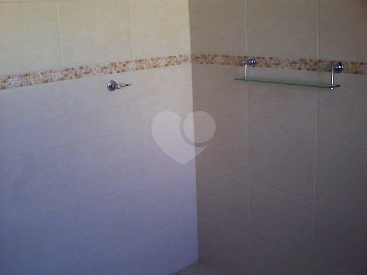 Sobrado à venda com 3 quartos, sendo 1 suíte, em Vila Irmãos Arnoni, São Paulo, SP