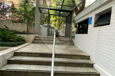 Apartamento à venda com 3 quartos, sendo 1 suíte, em Cerqueira César, São Paulo, SP