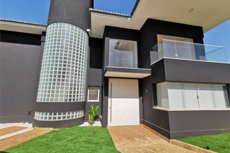 Casa à venda ou para alugar com 4 suítes em Parque dos Príncipes, São Paulo, SP