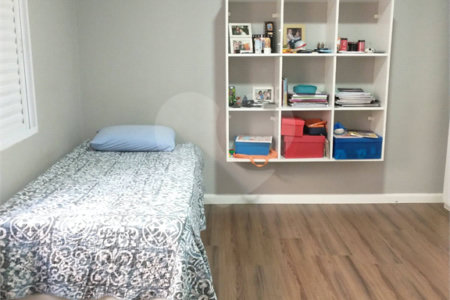 Sobrado à venda com 3 quartos, sendo 1 suíte, em Vila Ipojuca, São Paulo, SP