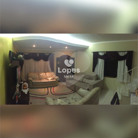 Sobrado à venda com 3 quartos, sendo 1 suíte, em Residencial Bosque dos Ipês, São José dos Campos, SP