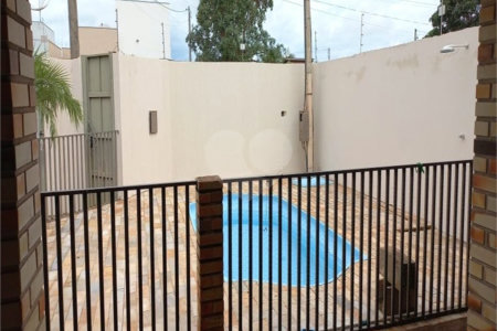 Casa à venda com 3 quartos, sendo 1 suíte, em Ipê, Três Lagoas, MS