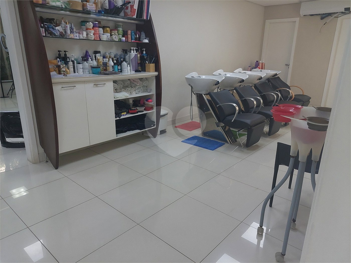 Salão para alugar no Centro, Mairiporã, SP