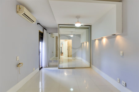 Apartamento à venda com 4 quartos, sendo 3 suítes, em Granja Julieta, São Paulo, SP