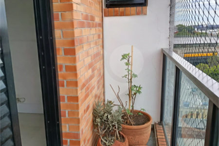 APARTAMENTO NO CAMPO BELO 137M² 3 DORMITÓRIOS
