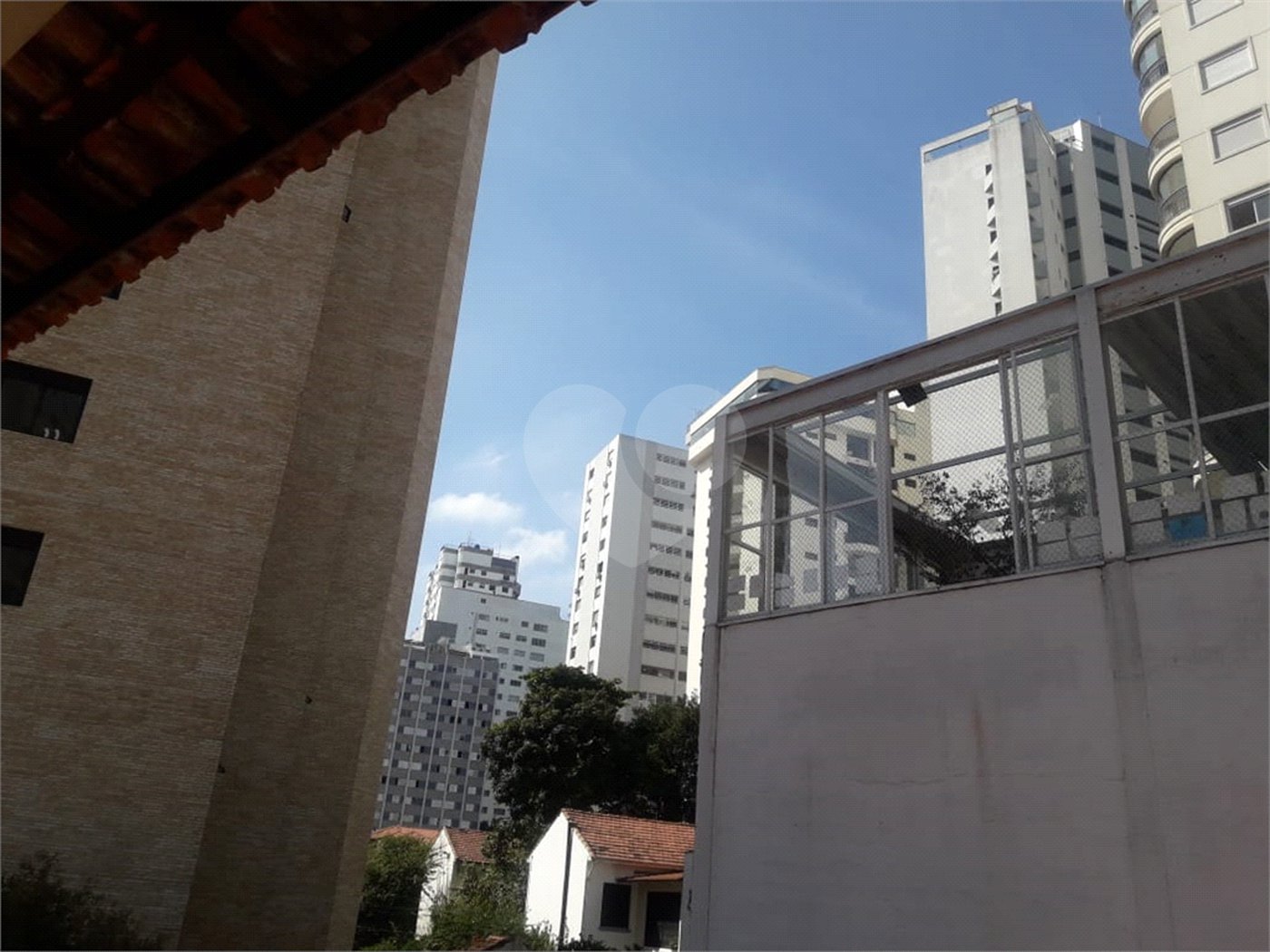 APARTAMENTO DE 3 QUARTOS À VENDA NO PARAÍSO
