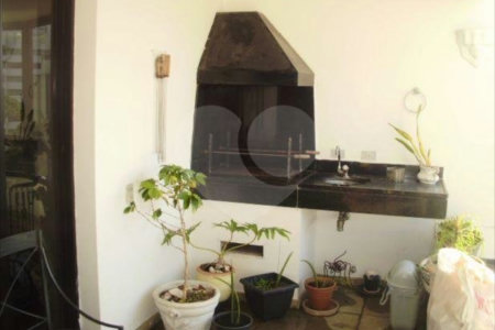 Apartamento à venda com 4 suítes em Real Parque, São Paulo, SP