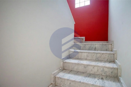 Sobrado à venda 240m² com 4 quartos, sendo 1 suíte, em Jardim Peri Peri a 650 metros do Metrô Vila Sônia