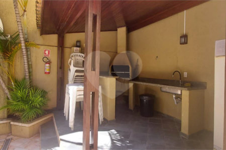 Apartamento no Condomínio Joan Miro .