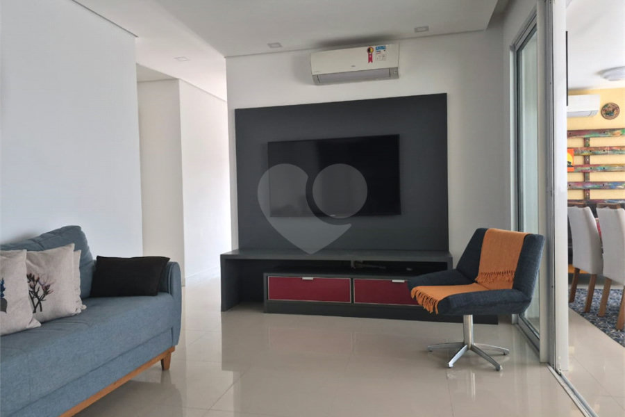 Apartamento à venda na Vila Mariana de 100m² com 3 dormitórios, 2 suítes, 2 vagas e lazer