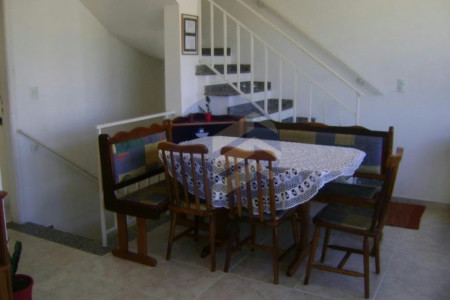 Casa à venda com 3 quartos, sendo 1 suíte, no condomínio Res Green Ville, São Paulo - SP