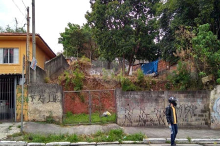Terreno à venda em Jardim Cambara, São Paulo, SP