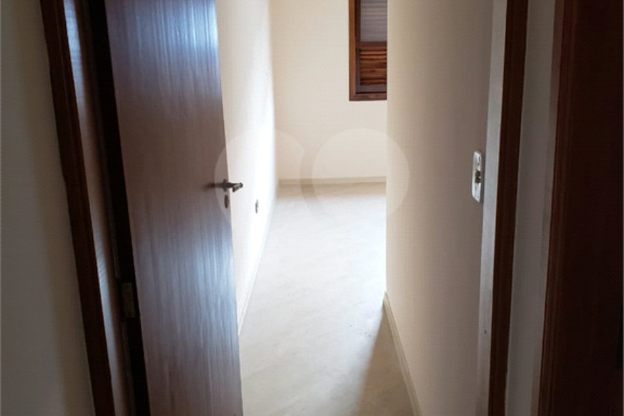 Sobrado à venda com 3 quartos, sendo 1 suíte, em Parque Peruche, São Paulo, SP