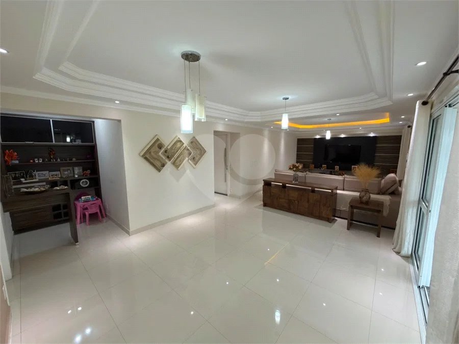 Apartamento à venda com 3 suítes em Jardim Marajoara, São Paulo, SP