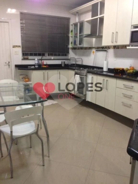 Sobrado à venda com 3 quartos, sendo 1 suíte,  em Vila Mazzei, São Paulo, SP
