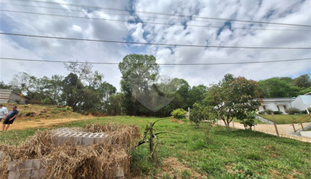 Terreno à venda com 1 suíte em Caixa D´água, Vinhedo, SP