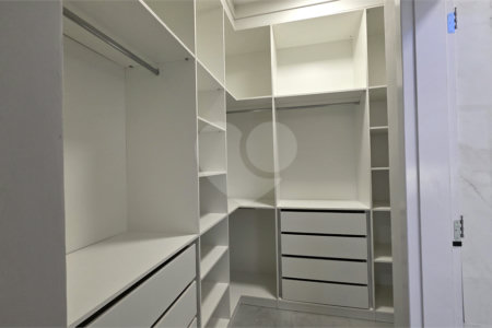 Casa à venda com 3 quartos, sendo 1 suíte, no condomínio Horto Florestal Villagio, Sorocaba - SP