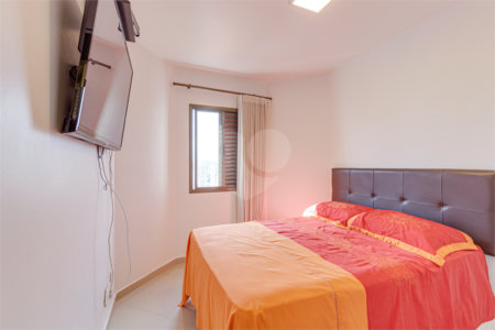 Apartamento à venda com 3 quartos, sendo 1 suíte, em Alto da Boa Vista, São Paulo, SP