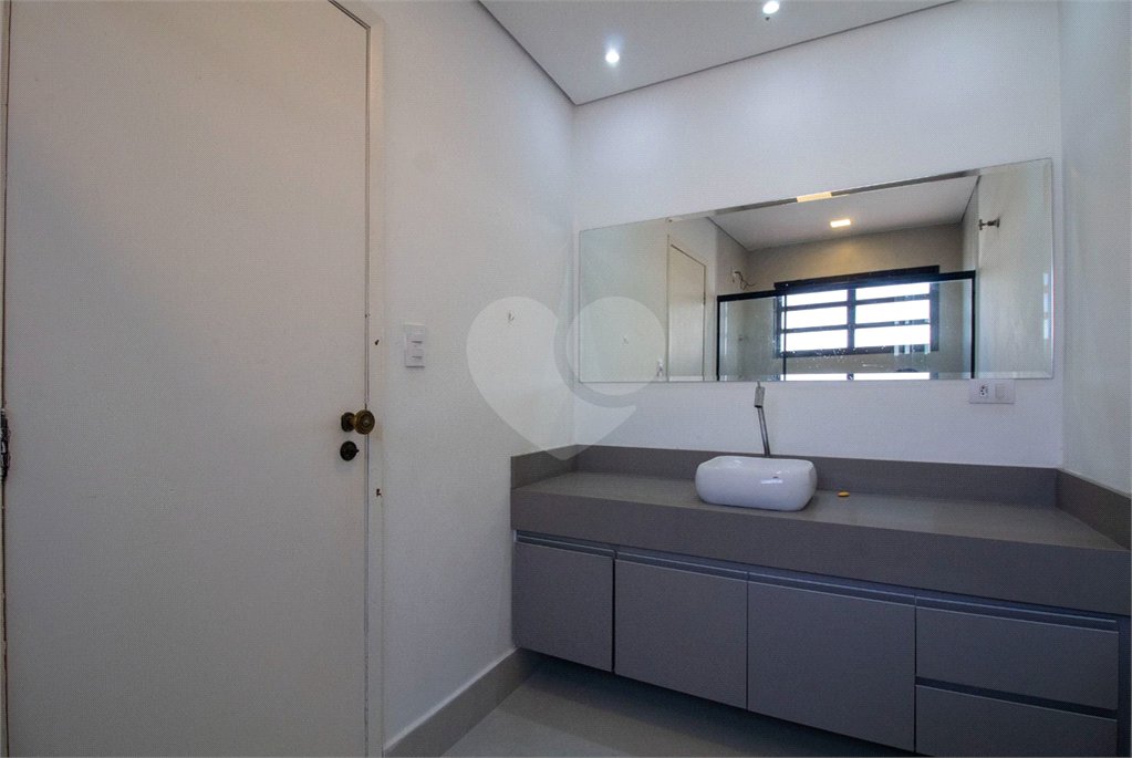 Casa à venda com 3 quartos, sendo 1 suíte, em Brooklin Paulista, São Paulo, SP