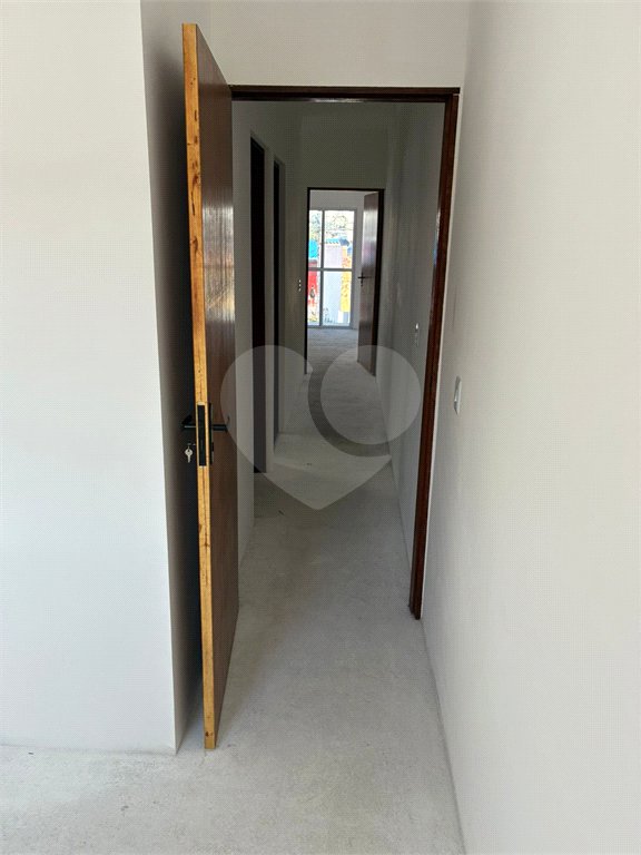 Sobrado à venda com 3 quartos, sendo 1 suíte, em Calmon Viana, Poá, SP