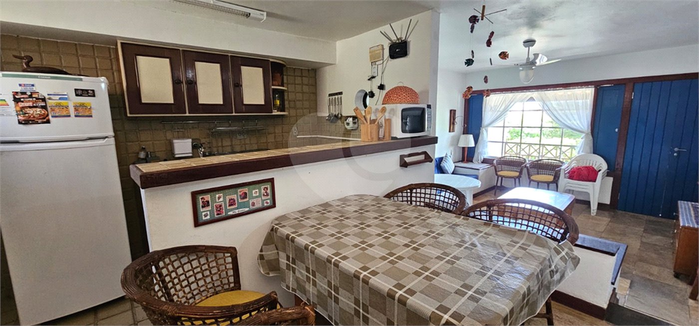 Casa em condomínio à venda ou para alugar com 3 quartos, sendo 2 suítes,  em Praia Rasa, Armação dos Búzios, RJ