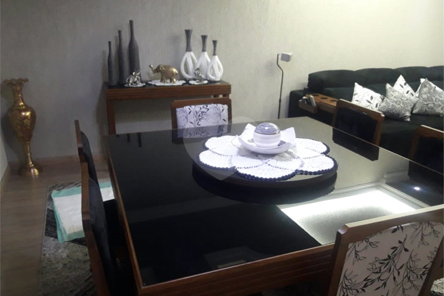 Sobrado à venda com 3 quartos, sendo 1 suíte, em Vila Milton, Guarulhos, SP