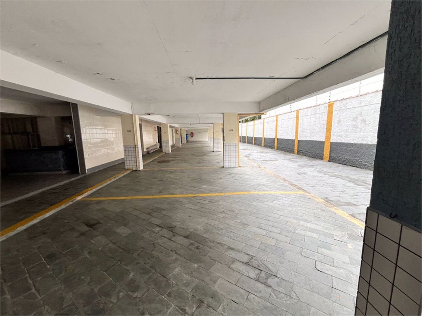 Apartamento com 2 dormitórios à venda, 80 m² por R$ 290.000,00 - Enseada - Guarujá/SP