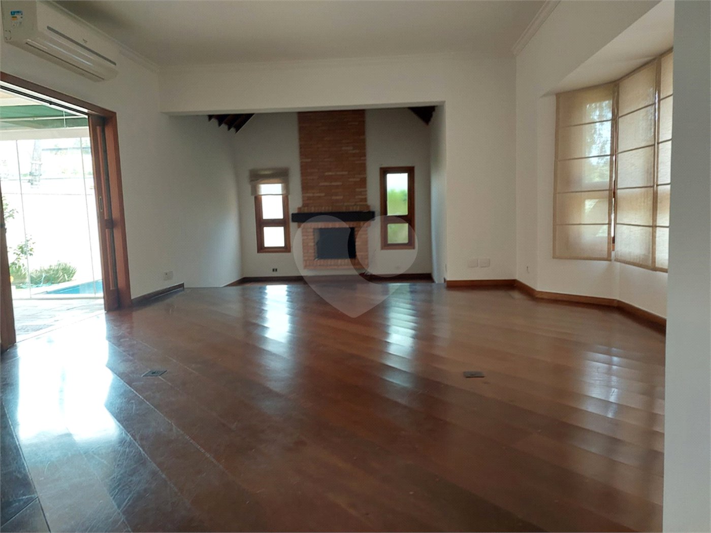 Casa à venda ou para alugar com 4 suítes no condomínio Vilaggio Monte Alegre, São Paulo - SP