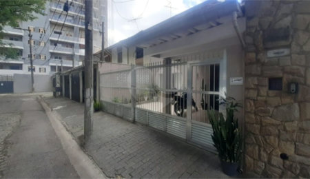 Sobrado à venda com 3 quartos, sendo 1 suíte,  em Jardim Trussardi, São Paulo, SP
