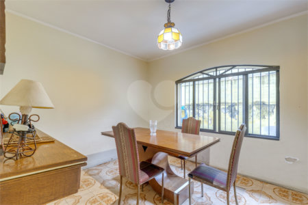 Casa à venda com 4 quartos, sendo 3 suítes,  em Alto da Boa Vista, São Paulo, SP