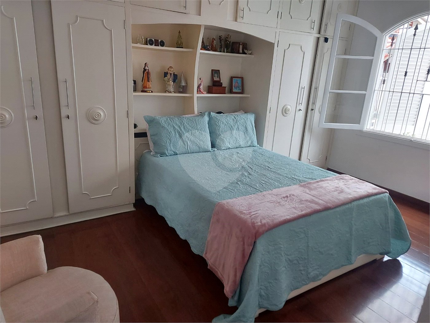 Casa à venda com 5 quartos, sendo 1 suíte, em Vila Medeiros, São Paulo, SP