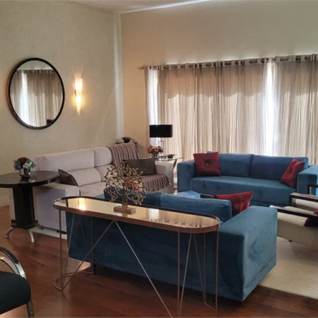 Sobrado à venda com 4 quartos, sendo 3 suítes, em Brooklin Paulista, São Paulo, SP