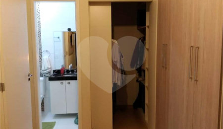 Casa à venda com 2 suítes no condomínio Residencial Matos, São Paulo - SP