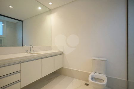 Casa para alugar com 4 suítes no condomínio Hípica Garden, São Paulo - SP