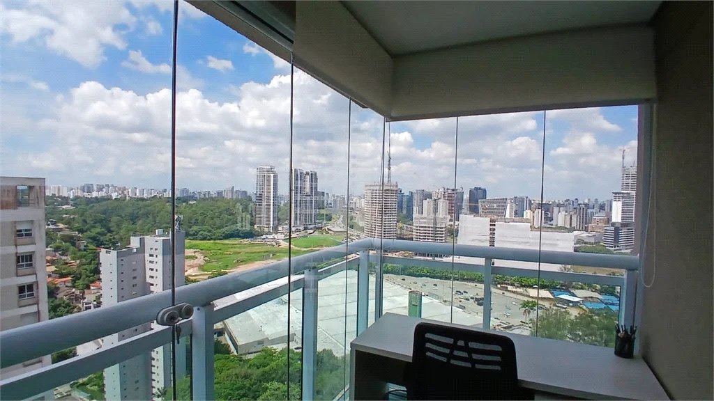 Apartamento à venda com 3 suítes em Jardim Fonte do Morumbi, São Paulo, SP