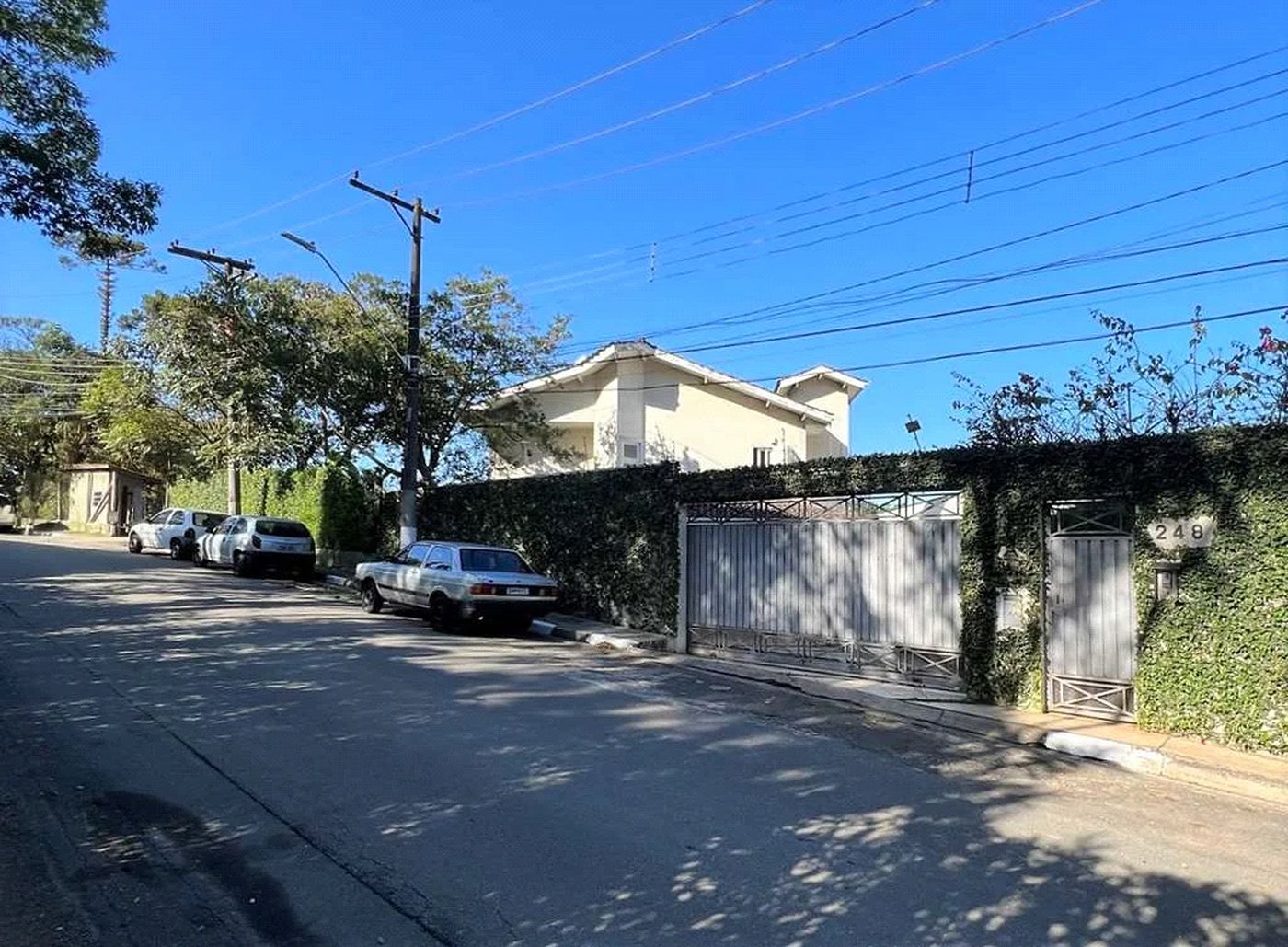Casa à venda com 4 suítes em Vila Santo Antônio, Cotia, SP
