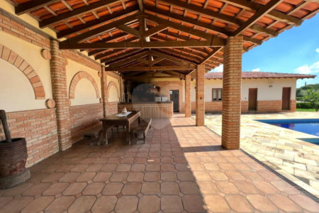 Casa à venda ou para alugar com 4 quartos, sendo 3 suítes, no condomínio Monte Belo, Salto - SP