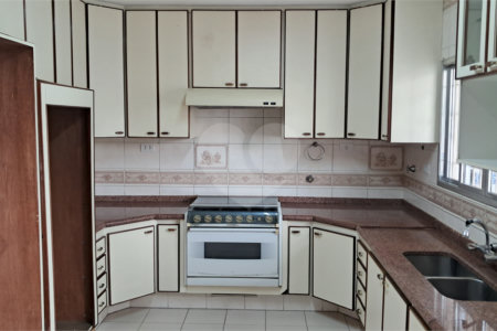 Casa à venda ou para alugar com 3 quartos, sendo 1 suíte, no condomínio Maison, São Paulo - SP