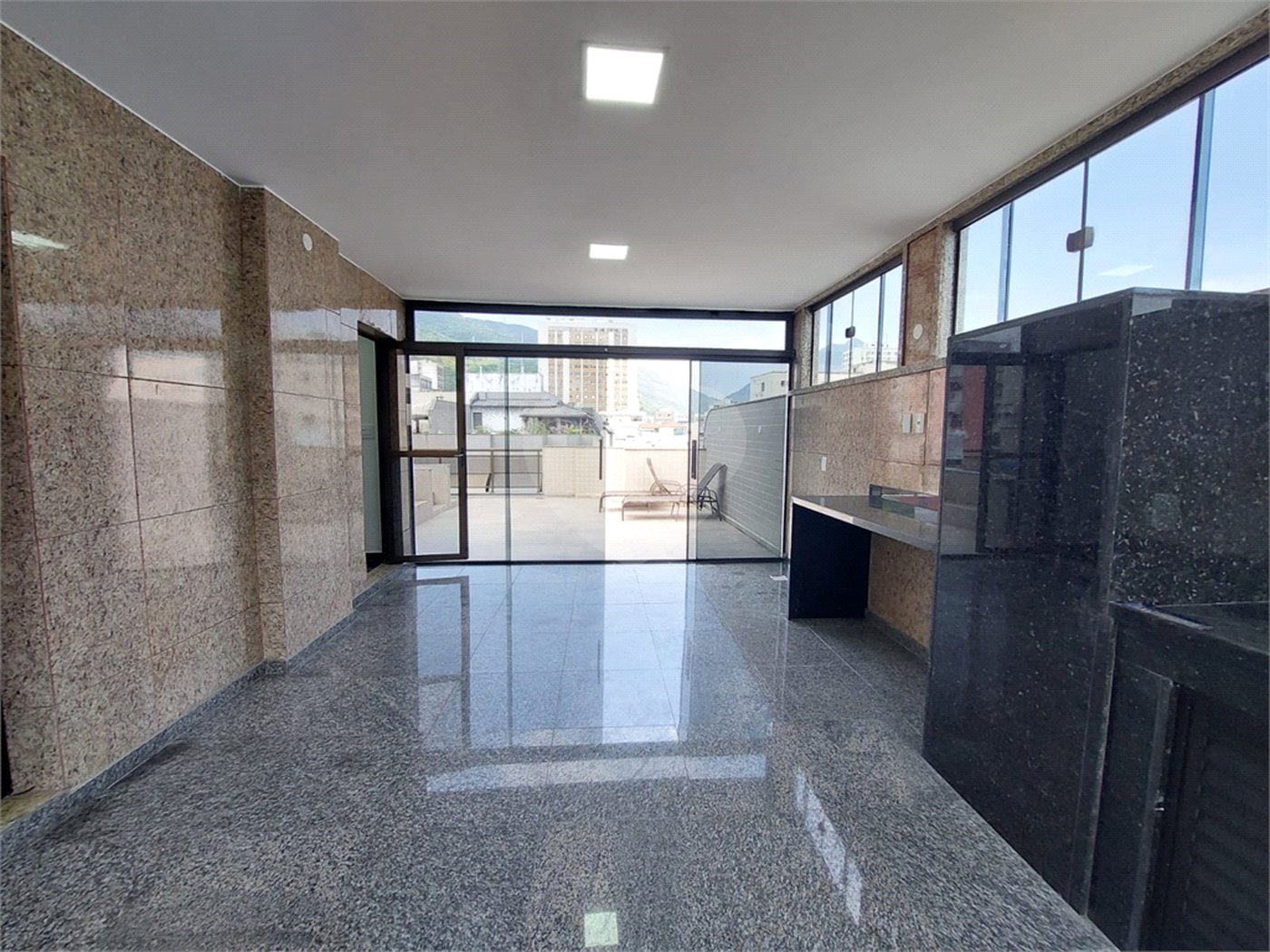 Cobertura à venda com 3 quartos, sendo 2 suítes, em Tijuca, Rio de Janeiro, RJ