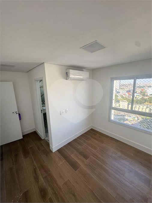 Apartamento à venda com 3 quartos, sendo 1 suíte, em Vila Cruz das Almas, São Paulo, SP
