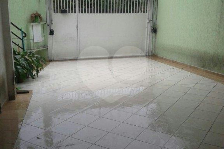 Sobrado à venda com 5 quartos, sendo 4 suítes, em Horto, São Paulo, SP