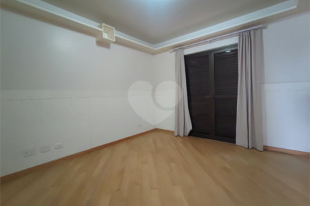 Apartamento à venda com 4 suítes em Moema, São Paulo, SP